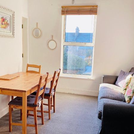 Charminster Homestay Bournemouth Eksteriør bilde